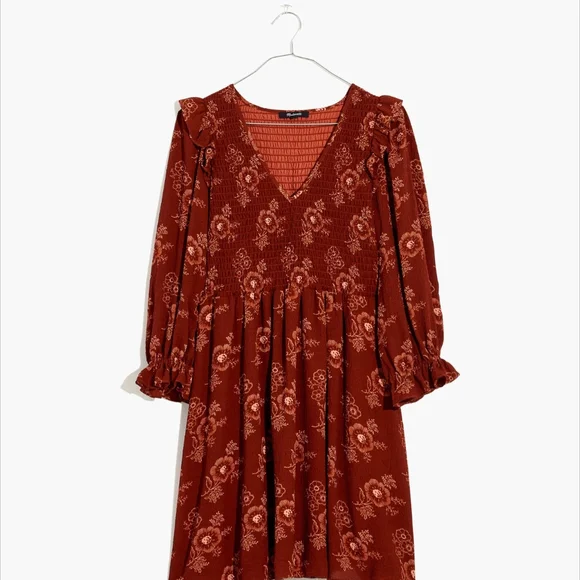 NWOT LucieV-Neck smocked Midi Dress,‎ Small Size - Picture 7 of 12